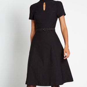 Modcloth most motivated short sleeve dress M